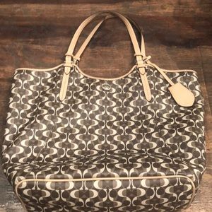 Coach Oversized tote in shades of brown